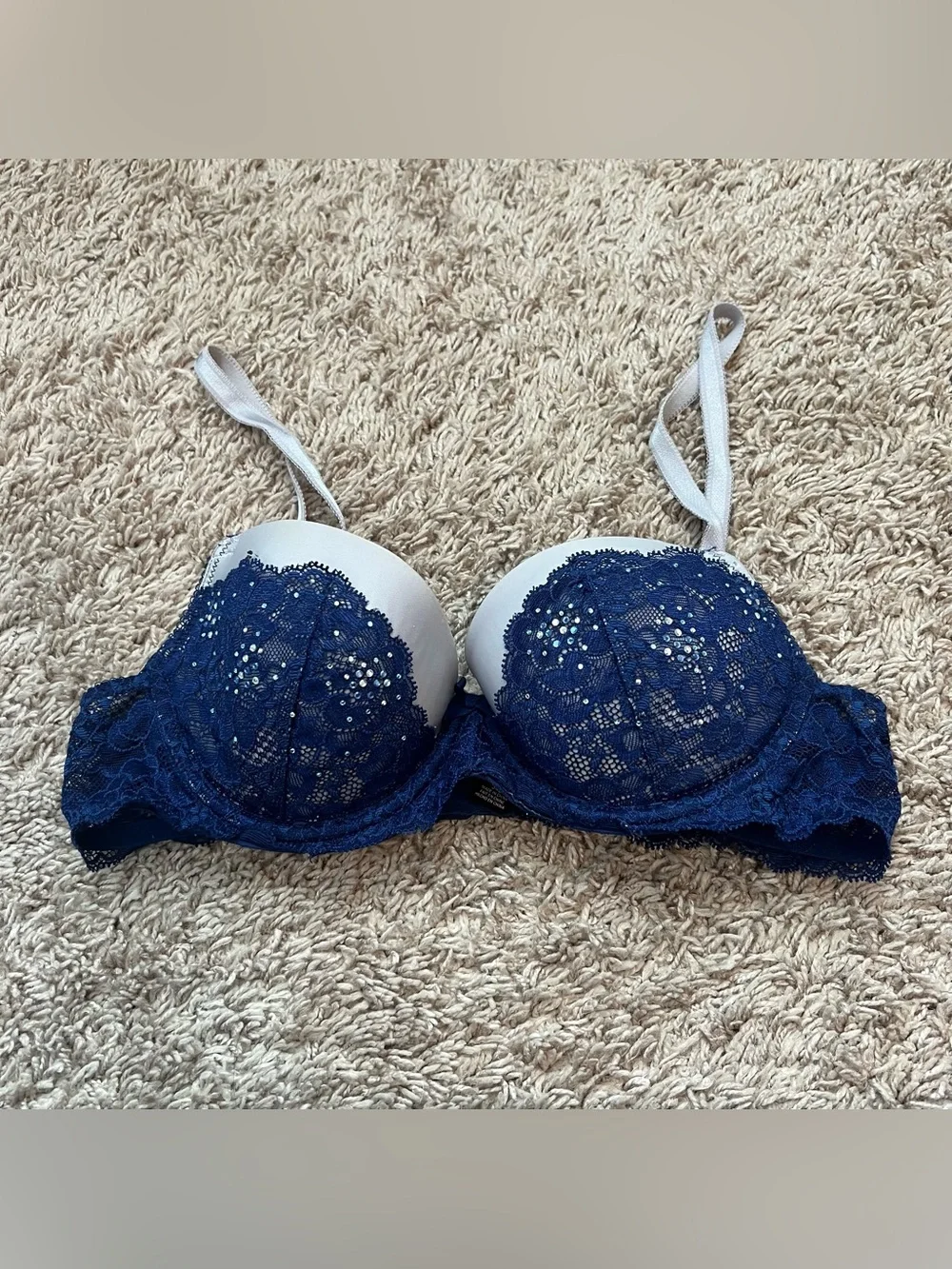 Victoria's Secret Dream Angels 34B Navy Lace Push-Up Bra w/Rhinestone Detail